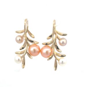 GOLD EARRING WITH PEARL