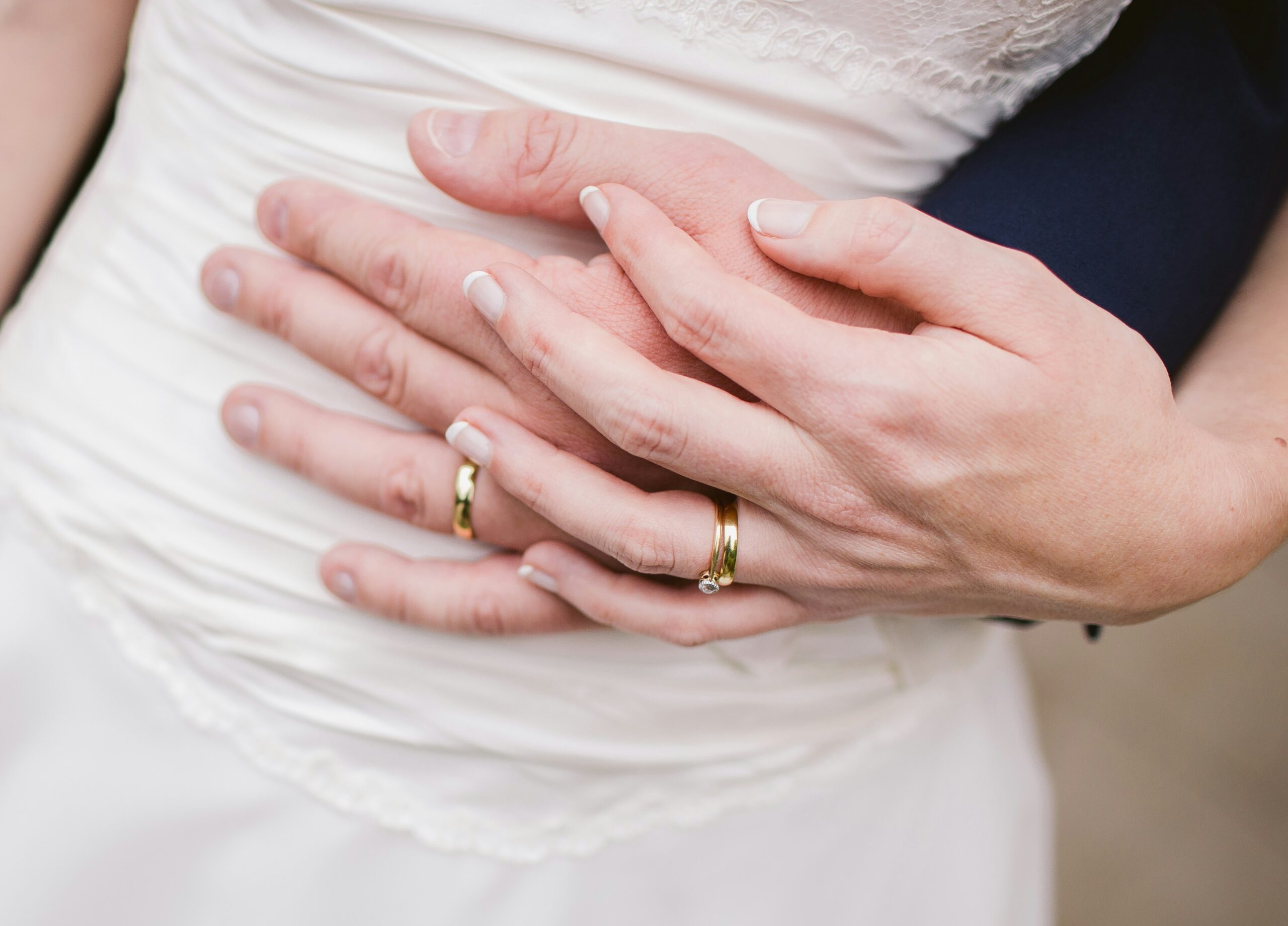 Custom wedding ring Dubai