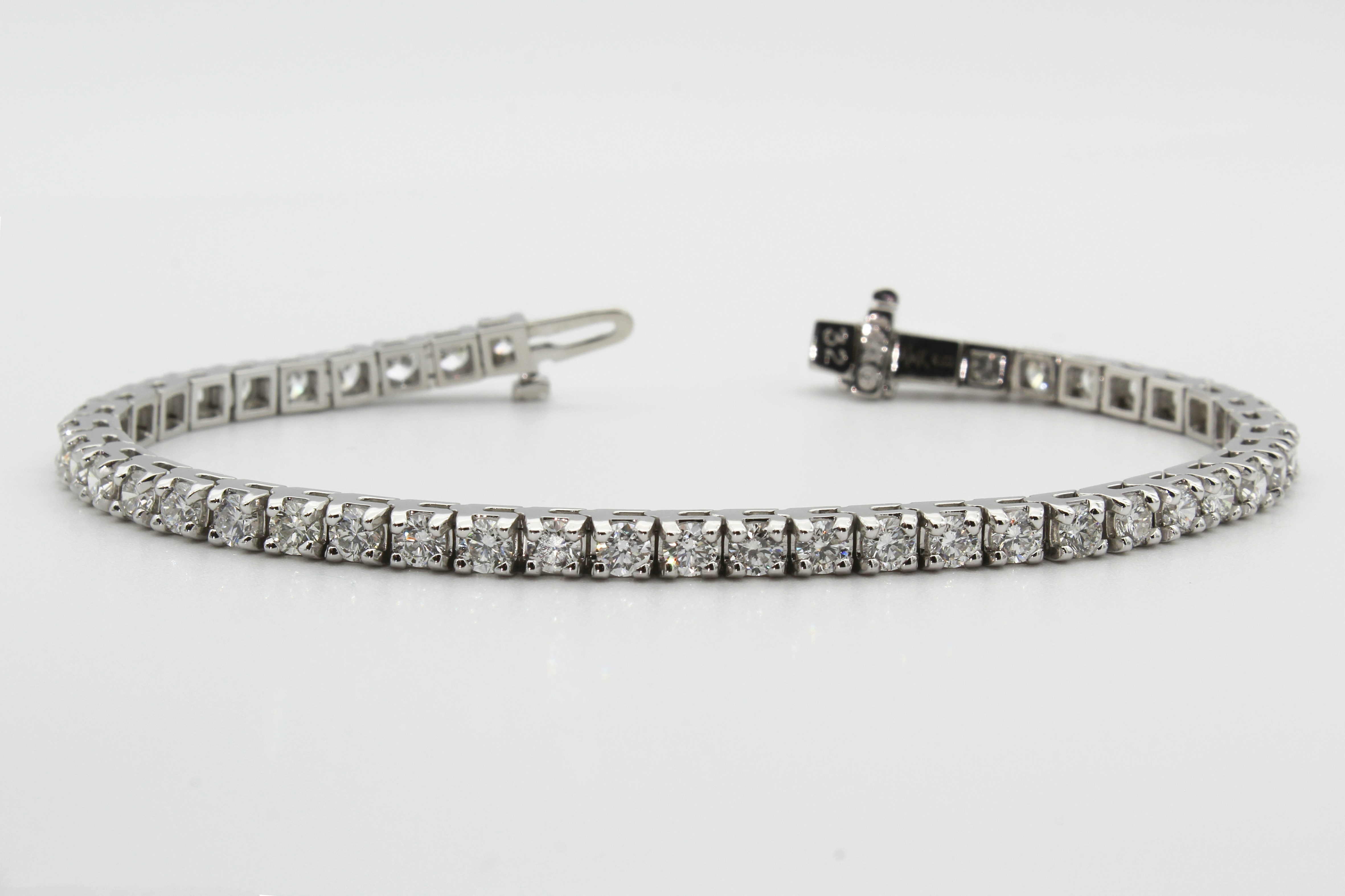 Diamond Bracelets Dubai