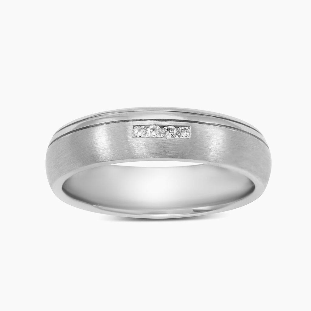 Wedding band in Matt finish Dubai