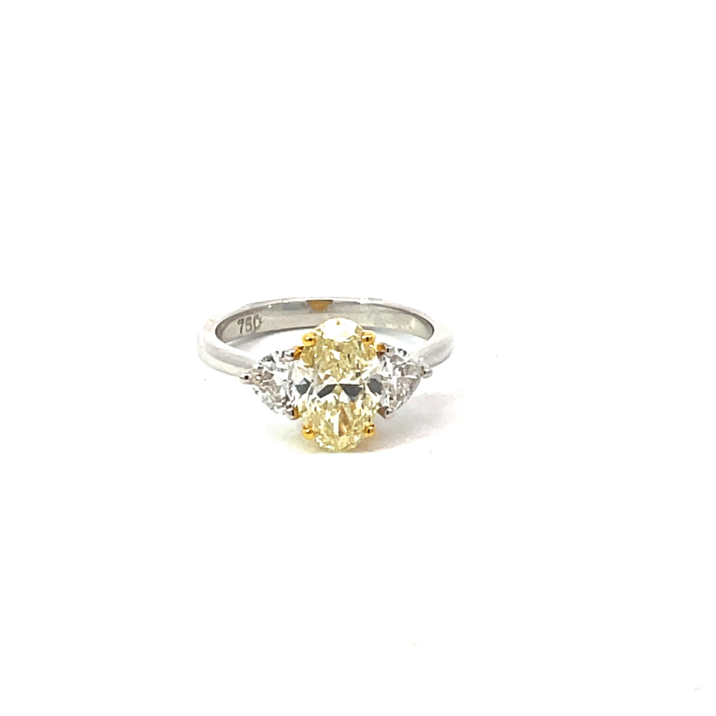 Oval diamond ring With Shoulder diamonds Dubai
