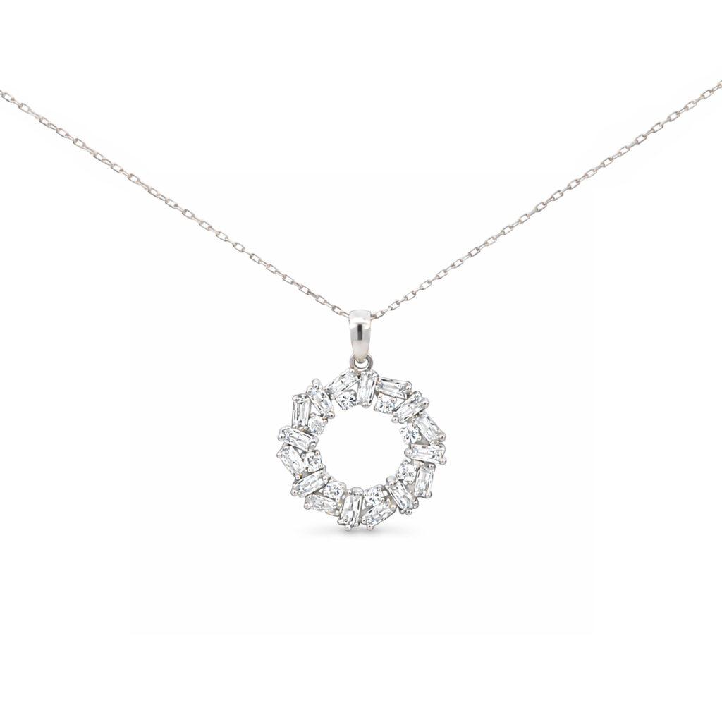 Baguette diamond pendant Dubai