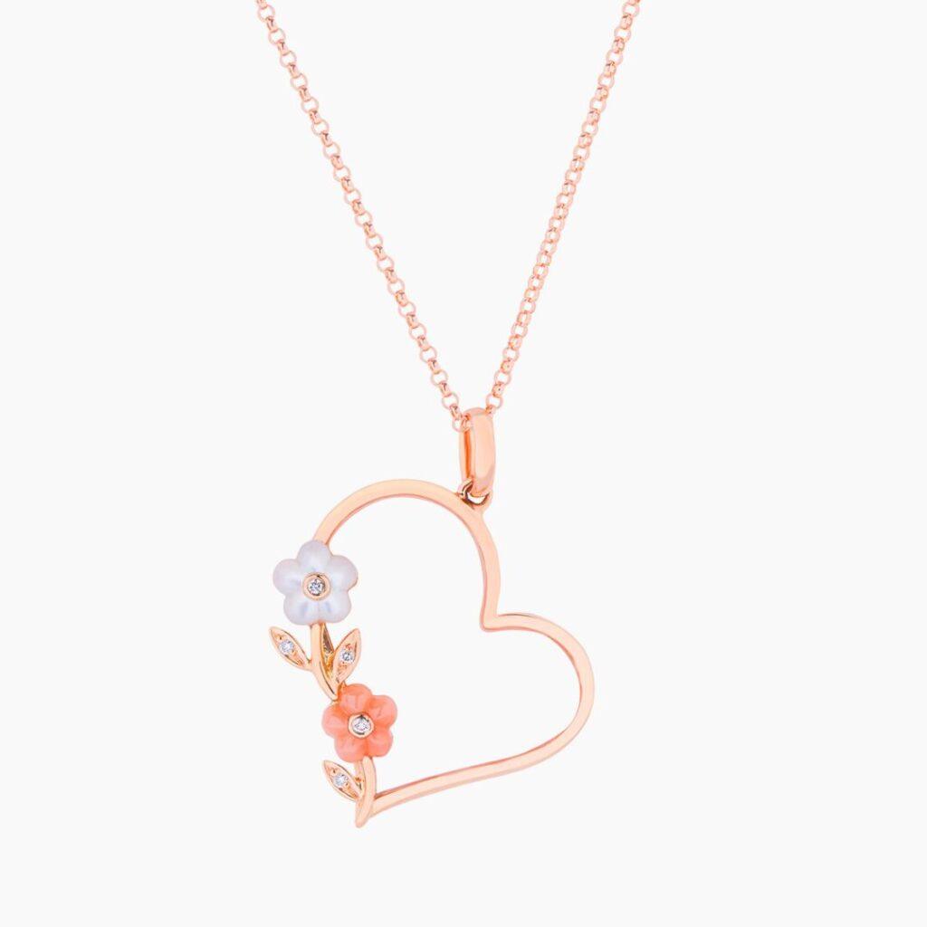 Heart shaped flower pendant Dubai