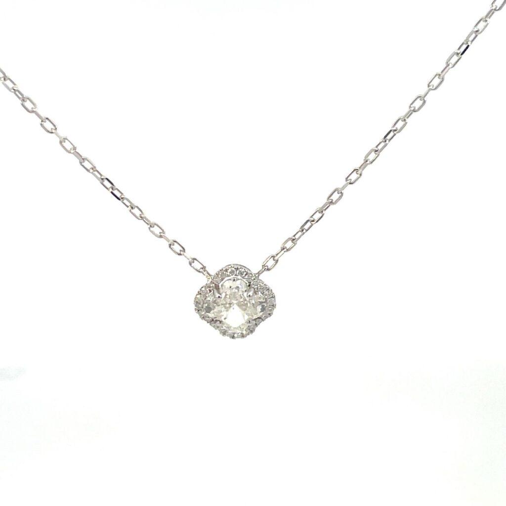 Clover shape diamond pendant Dubai
