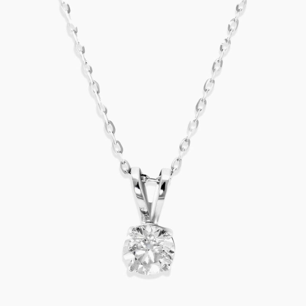Solitaire Diamond pendant Dubai