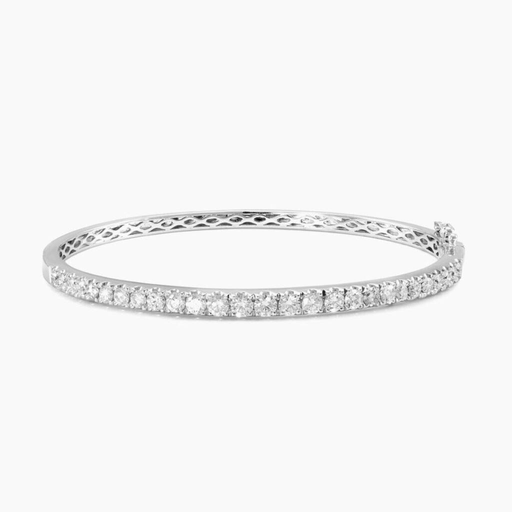 Classic single line Bangle with diamonds Dubai