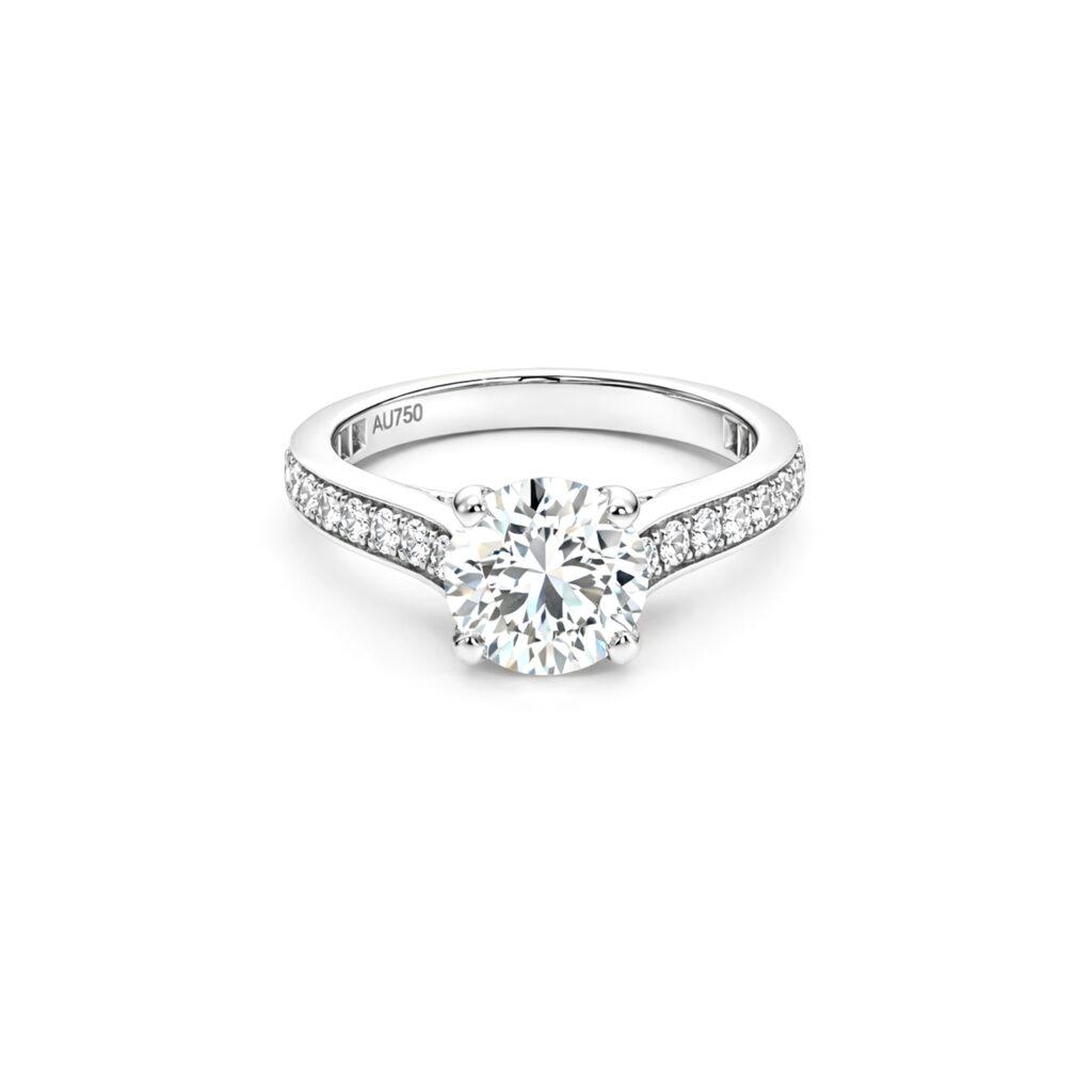 Diamond Ring With shoulder Diamonds