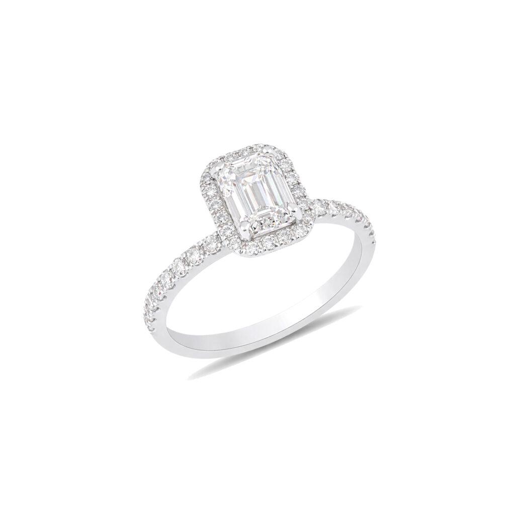 Emerald shape Solitaire Ring Dubai