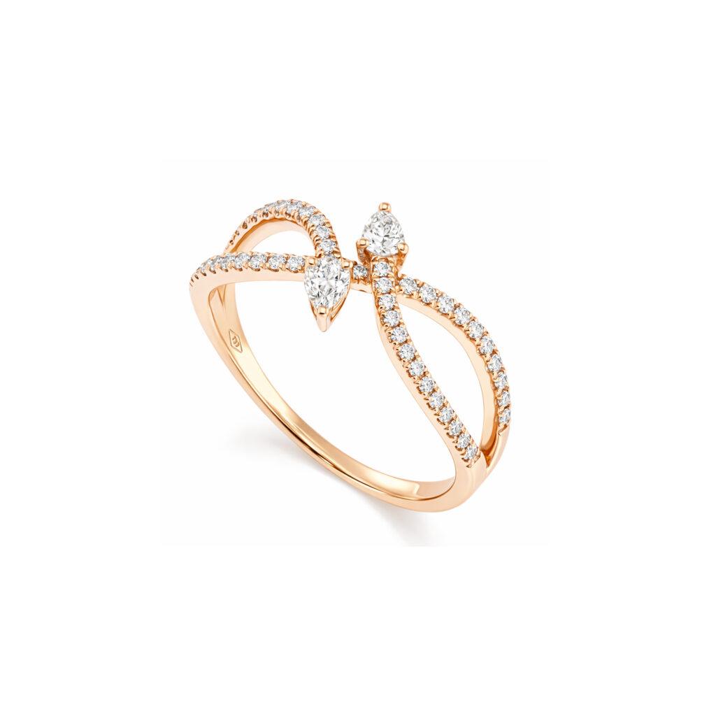 Pear shape Fine diamond ring Dubai