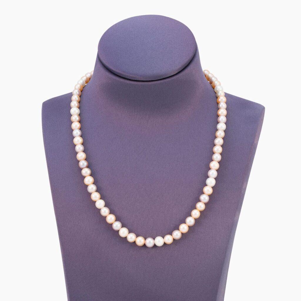 Single strand Pearl necklace Dubai