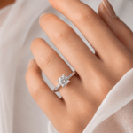 Round diamond engagement ring Dubai