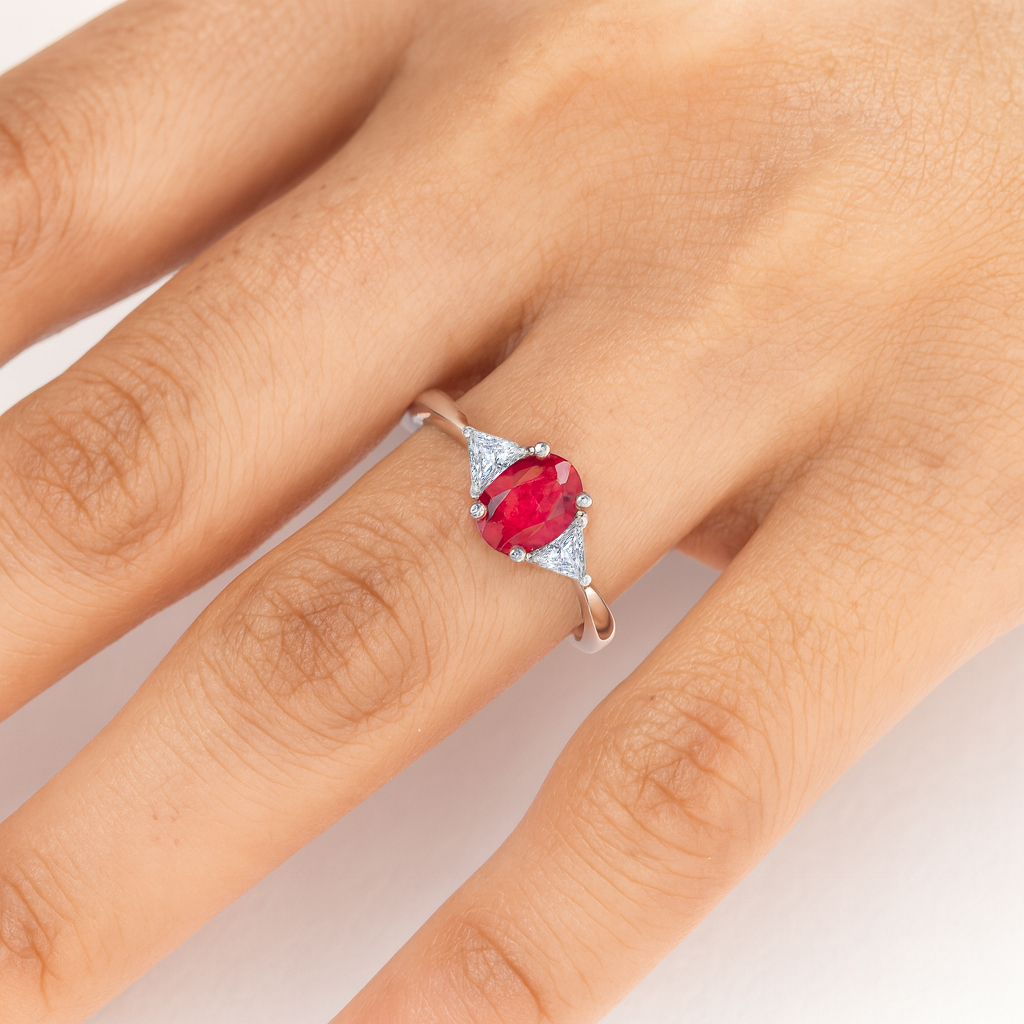 Ruby ring with Diamonds Hand