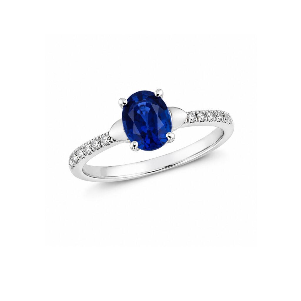 Sapphire ring with Diamonds