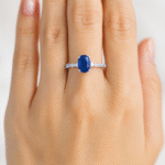 Sapphire ring with Diamonds Hand