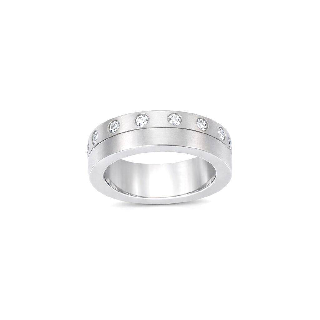 Wedding band in Matte finish Dubai