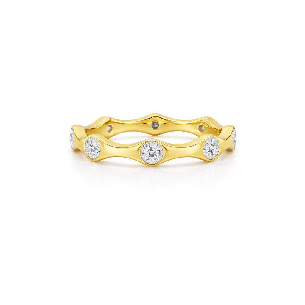 8 Stone Station Band Ring Dubai