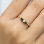 Emerald and diamond Fine ring