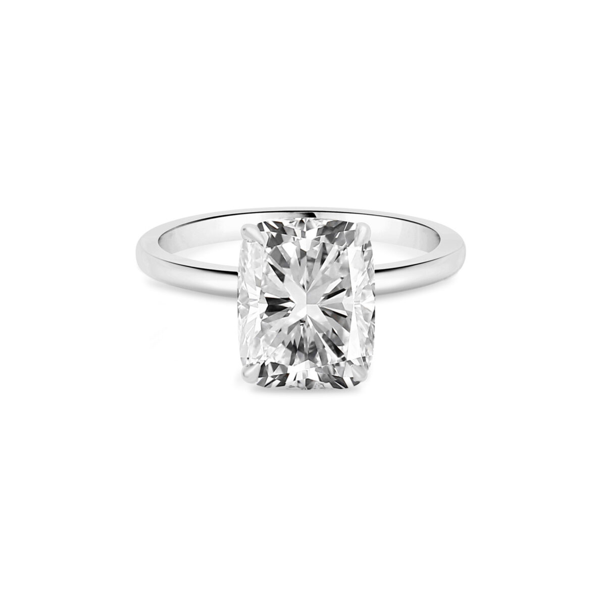 Cushion diamond engagement ring Dubai