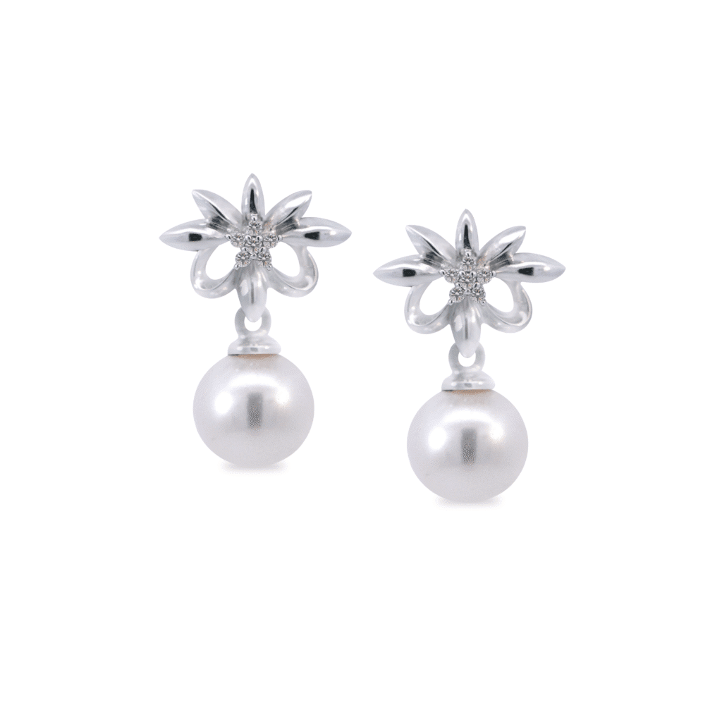 Floral Pearl earrings Dubai
