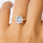 Round diamond Engagement ring