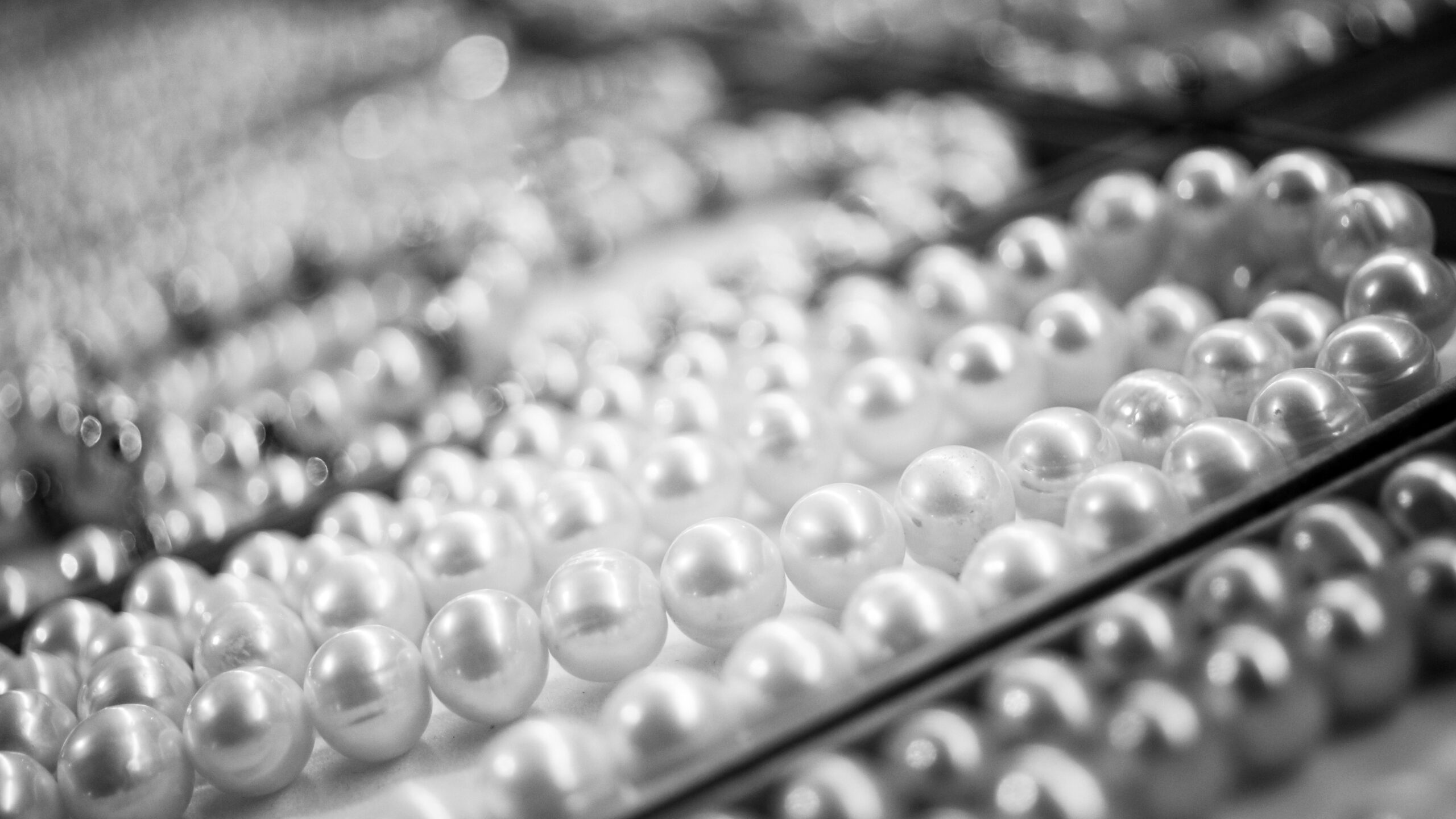 Where to buy pearls in Dubai
