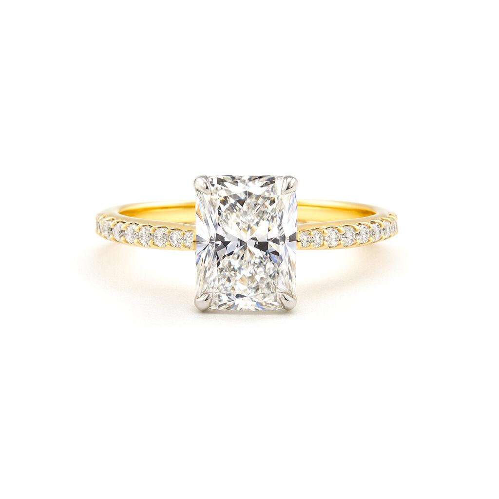 Radiant diamond ring with Shoulder diamonds Dubai