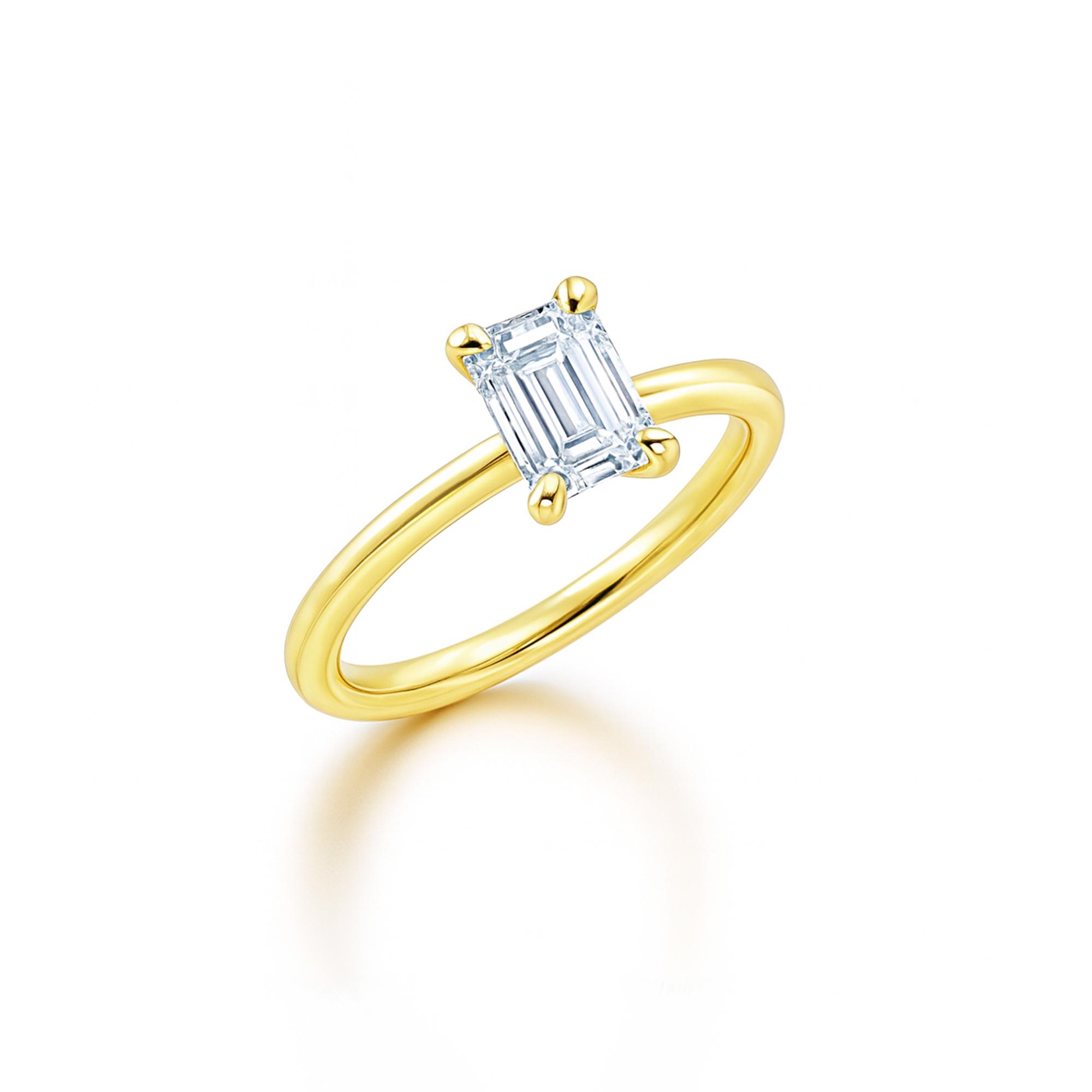 0.50 carat Emerald Shaped diamond ring Dubai