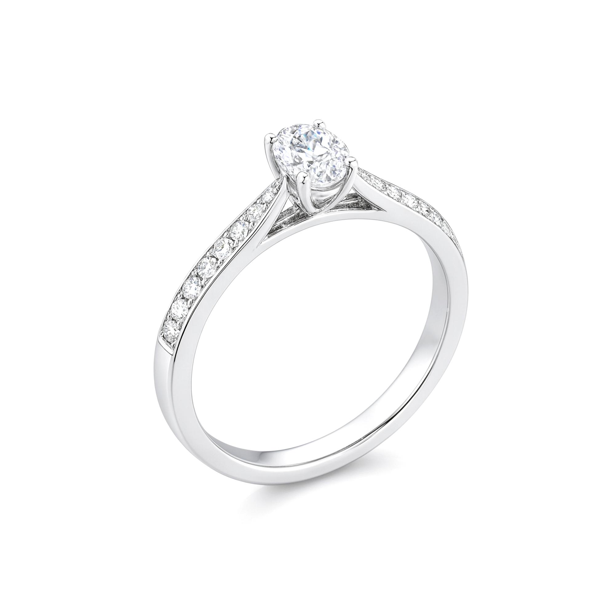 Oval Cut Diamond engagement Ring Dubai