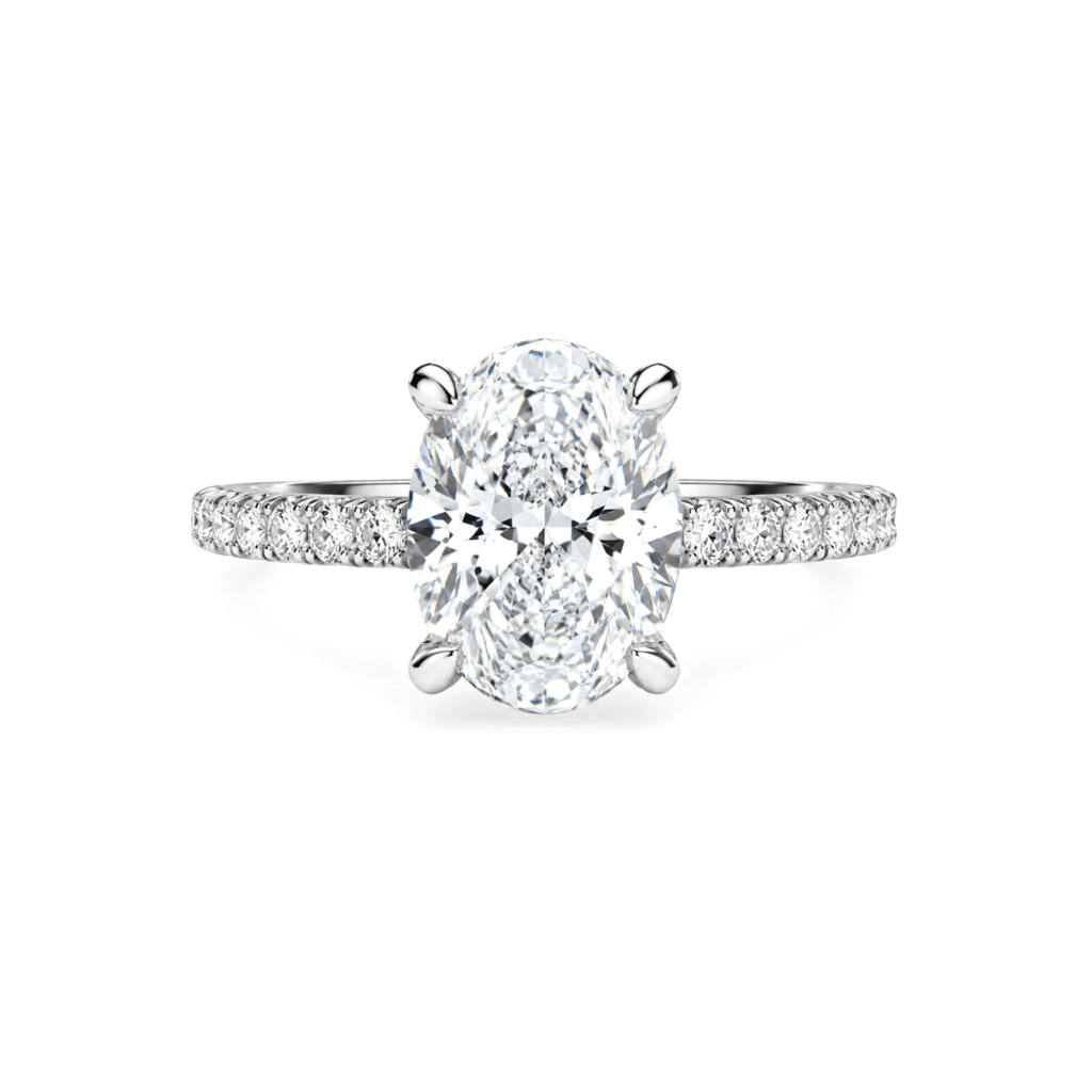 Oval diamond ring with Side diamonds