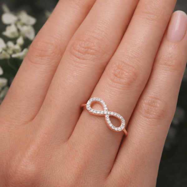 Lab-Grown Diamond Infinity rings Dubai