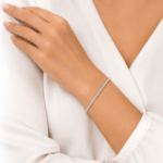 Discover a stunning 2 carat round diamond bracelet with timeless elegance, brilliant sparkle and lasting luxury. Custom Diamond bracelets Dubai