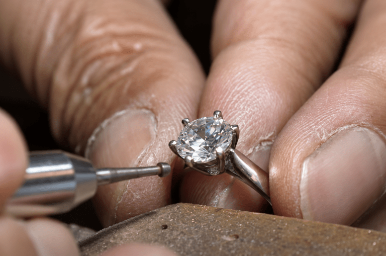 Custom Engagement Rings Dubai