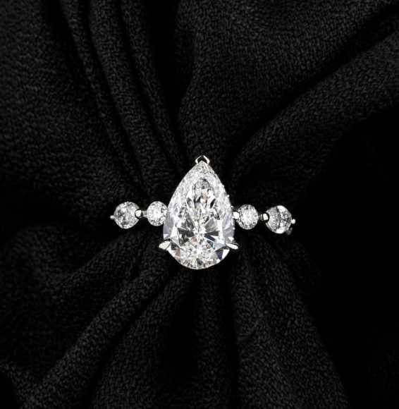 Engagement rings for women UAE Engagement rings for women UAE